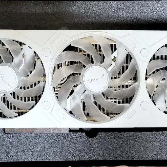 rtx4070ti super EX GAMER WHITE OC 16GB