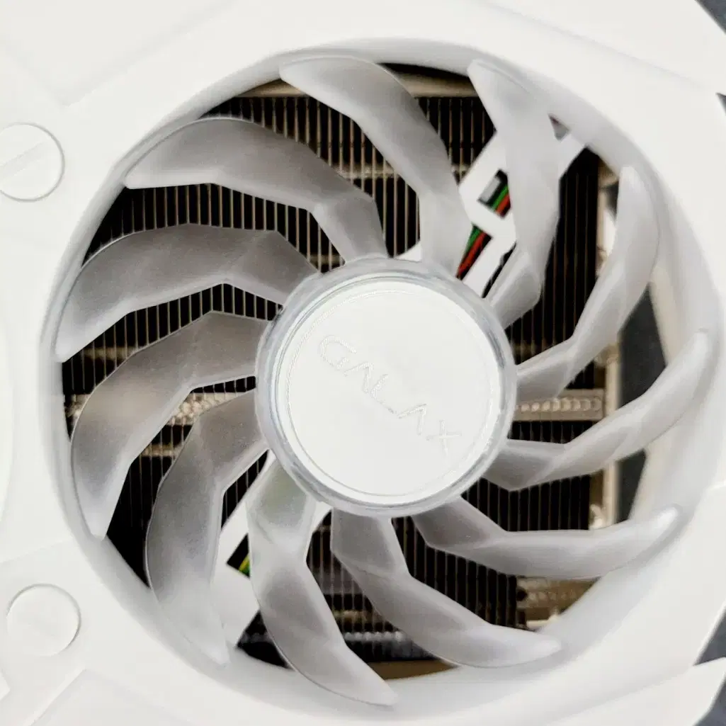 rtx4070ti super EX GAMER WHITE OC 16GB