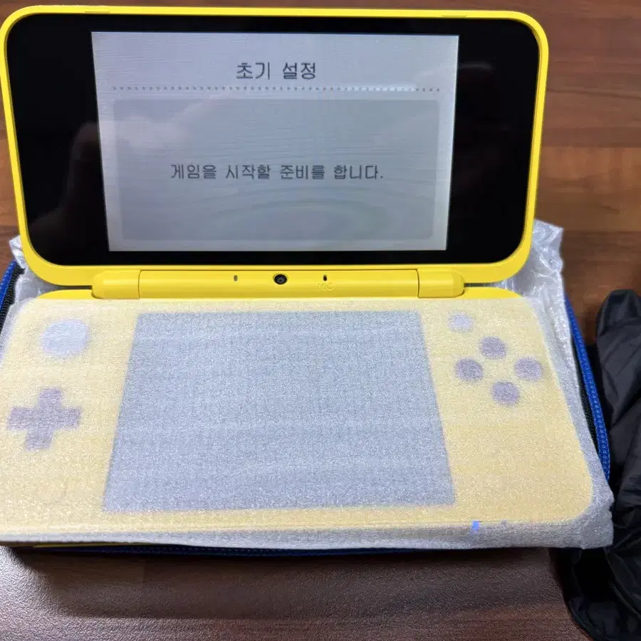 닌텐도 뉴 2ds xl 피카츄 에디션 (미사용품)