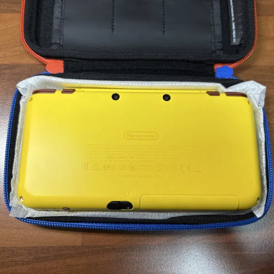 닌텐도 뉴 2ds xl 피카츄 에디션 (미사용품)