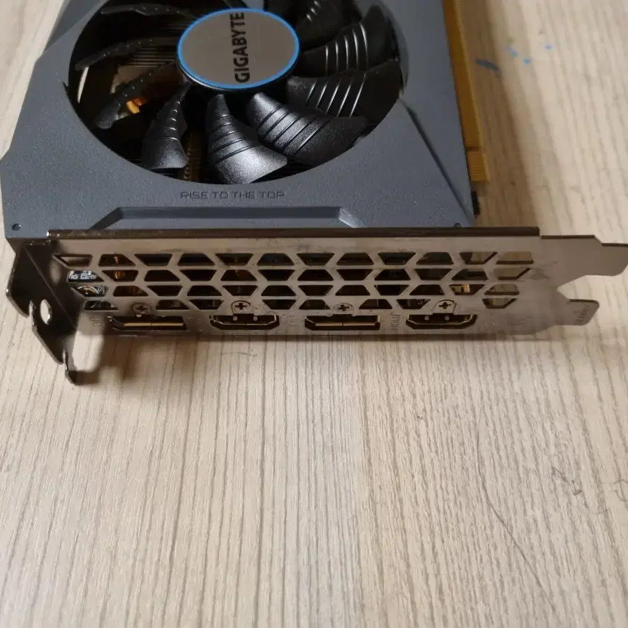 기가바이트 지포스 rtx 3070 eagle oc-8g 그래픽카드