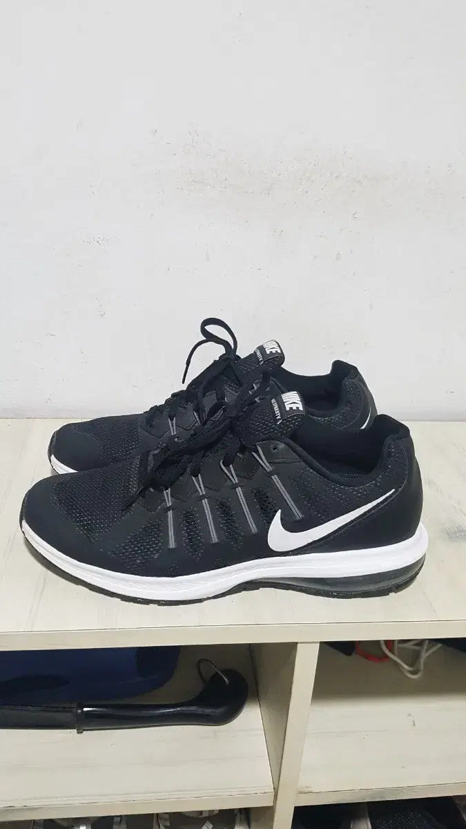 택포 265/270 A급 NIKE AIR-MAX 정품 경량 쿠션 스니커즈