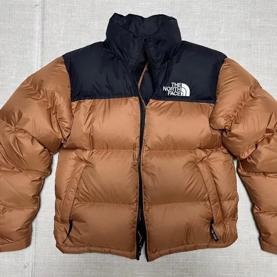 [새상품] North Face 1996 에코 눕시 (사이즈 M95)