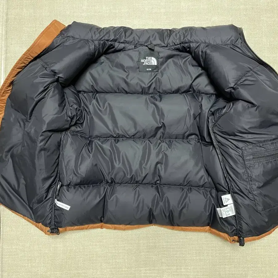 [새상품] North Face 1996 에코 눕시 (사이즈 M95)