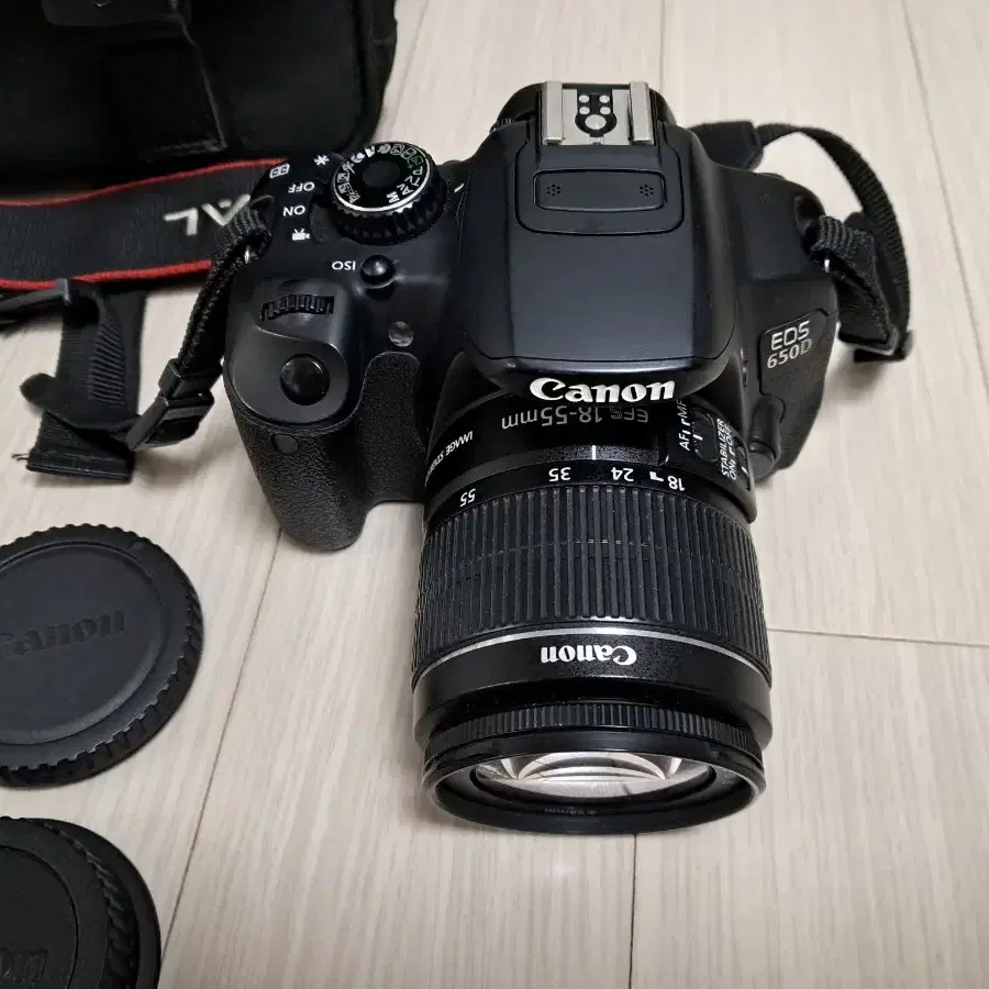 캐논 EOS 650D DSLR 카메라 와 기본 렌즈 세트