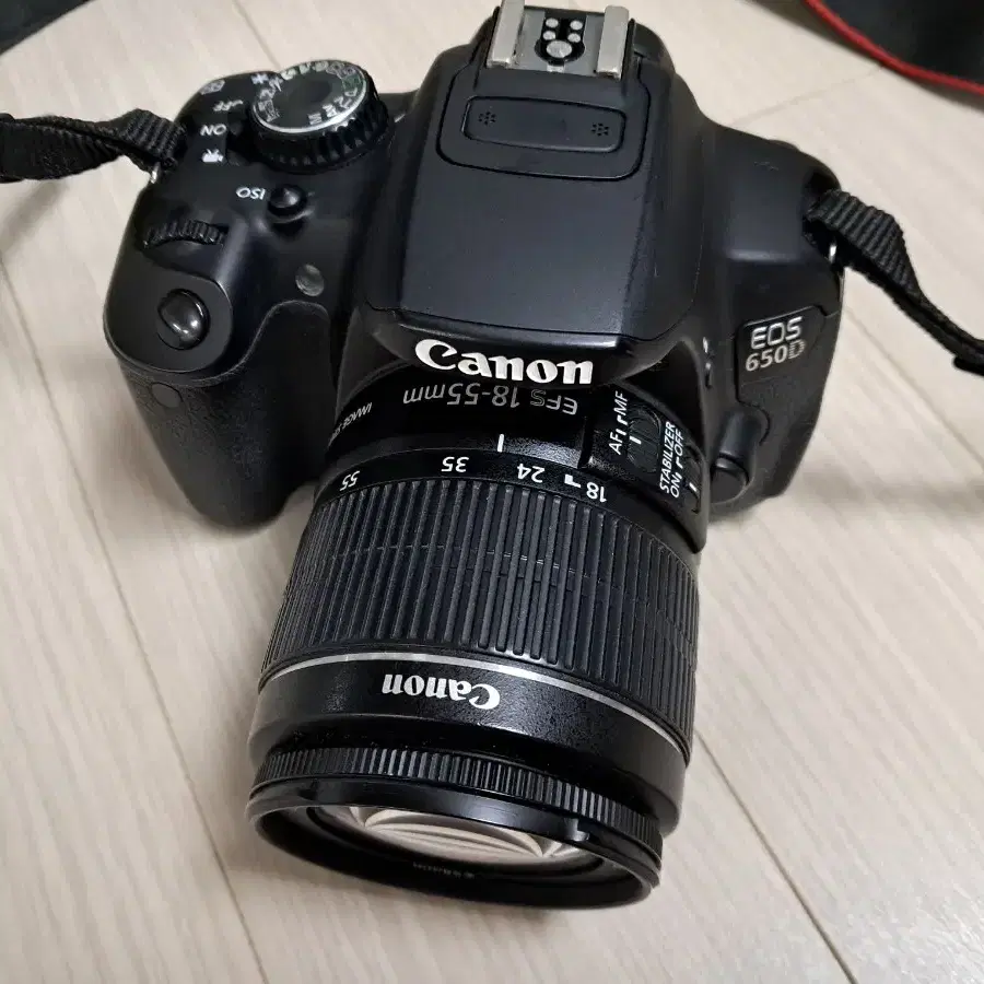 캐논 EOS 650D DSLR 카메라 와 기본 렌즈 세트