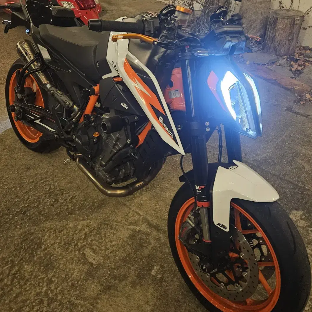 2021 KTM 듀크 890R