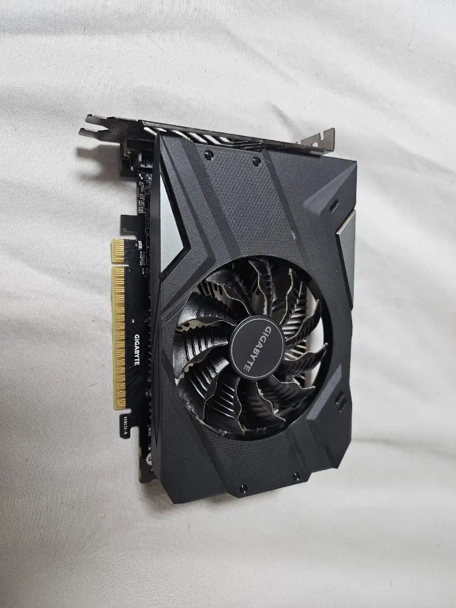 GTX 1650 SUPER (기가바이트)