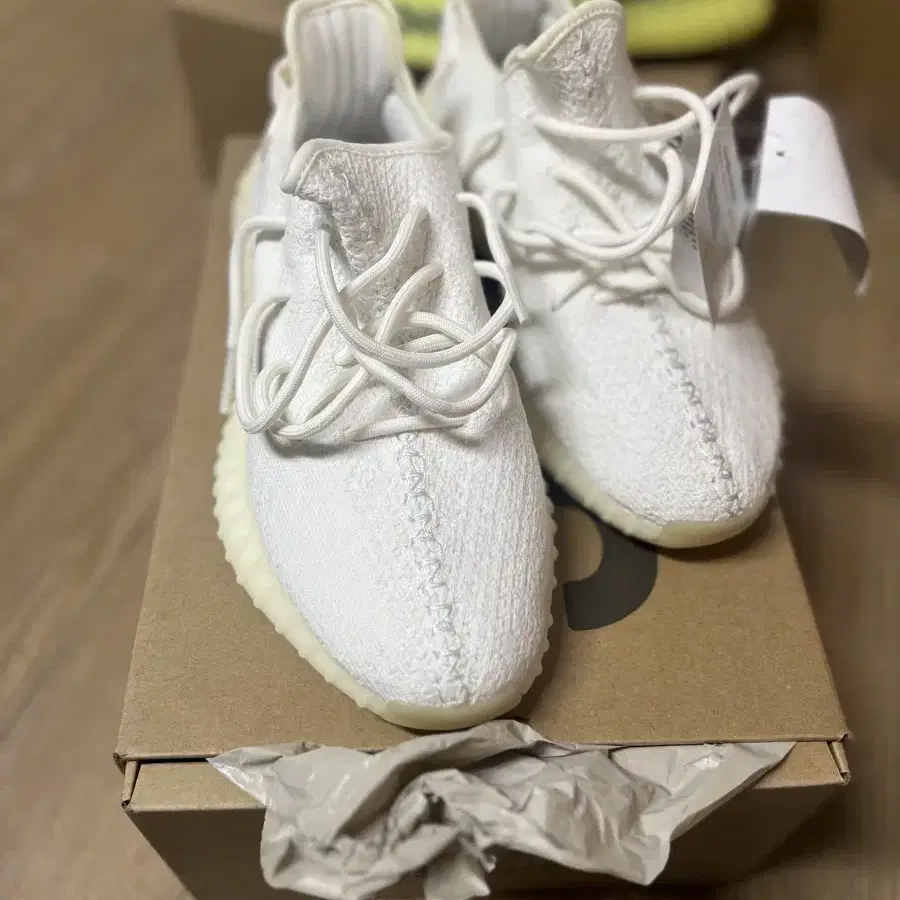 Adidas Yeezy Boost 350 V2 Cream/Triple W