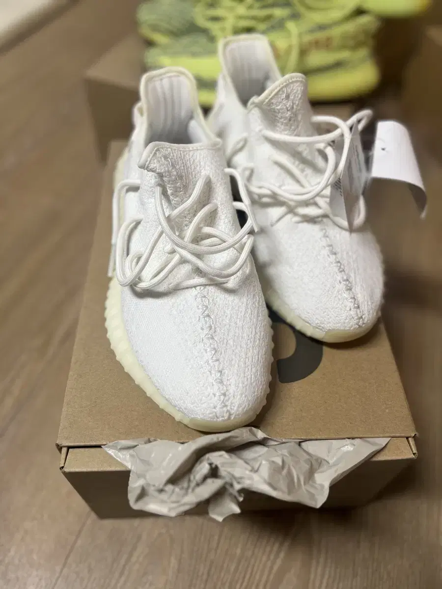 Adidas Yeezy Boost 350 V2 Cream/Triple W