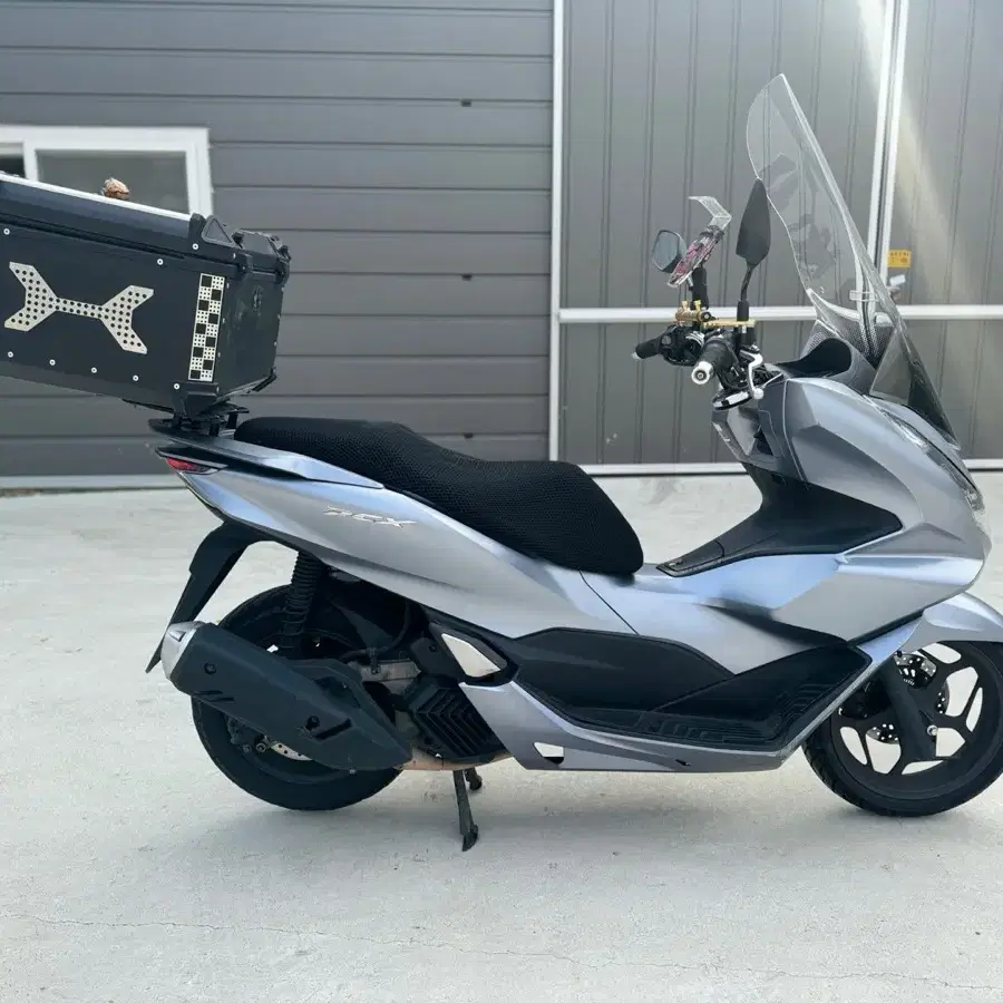 혼다 21년식 PCX125 ABS모델 5만KM 깔끔한 차량 판매합니다.