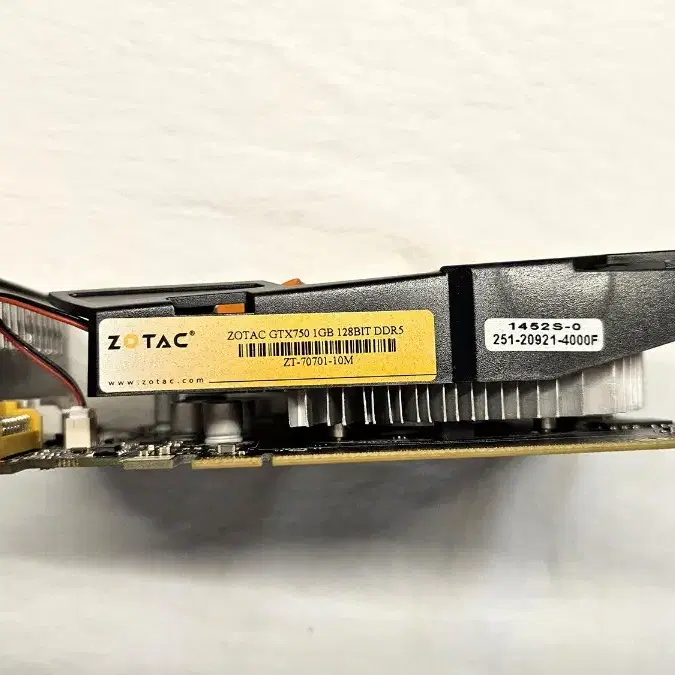 조탁 GTX750 1기가 무전원 그래픽 카드 팝니다.