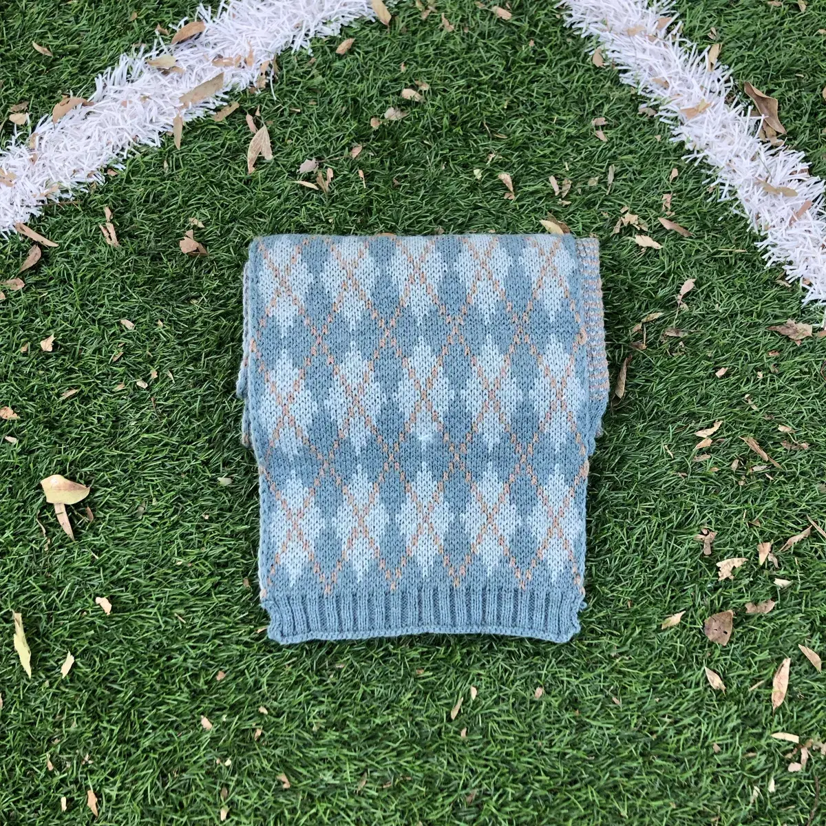 Vintage argyle sky muffler