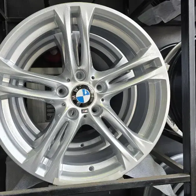 bmw f10 5시리즈 613m 순정 18인치 한대분