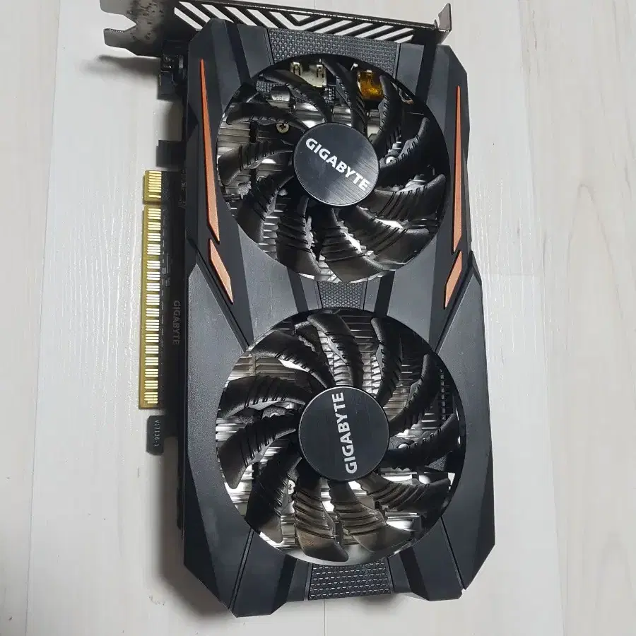 그래픽카드 gtx 1050ti 4gb