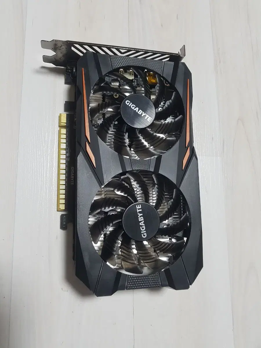 그래픽카드 gtx 1050ti 4gb