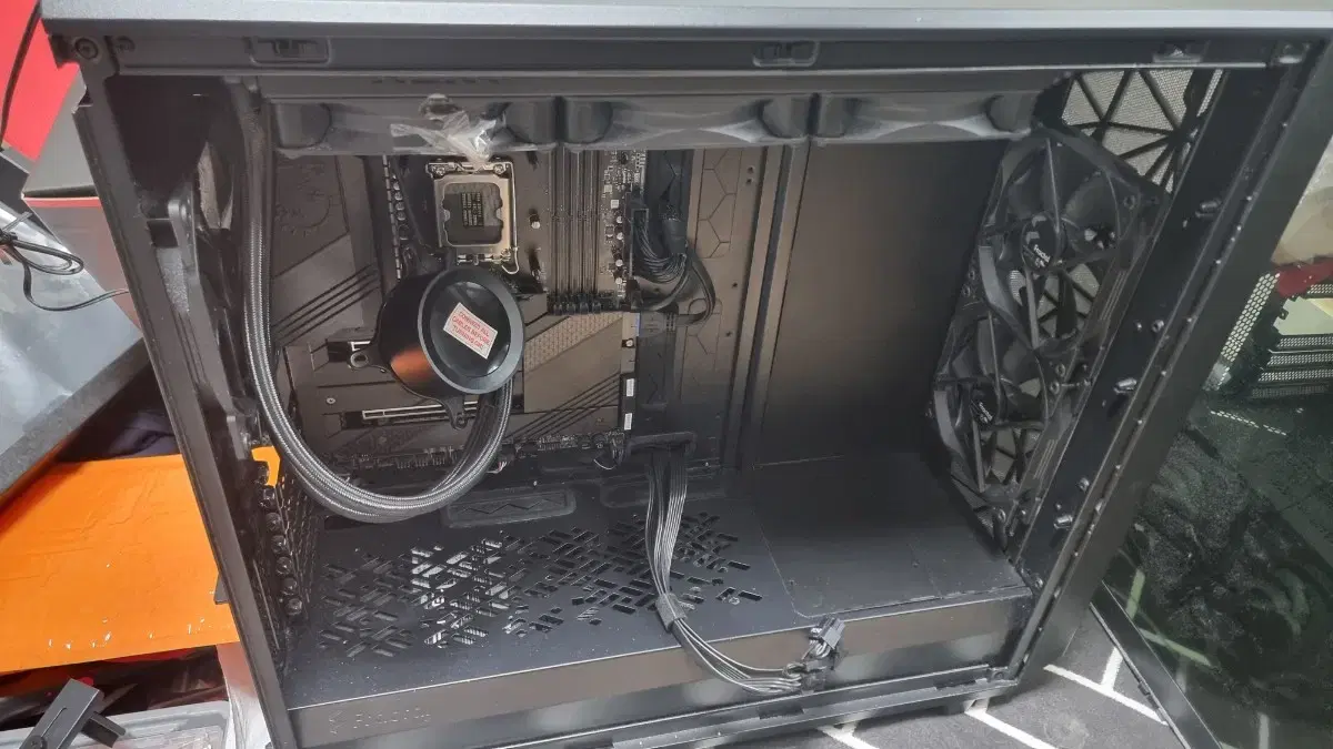 컴퓨터케이스 Fractal Design Meshify 2 XL Dark