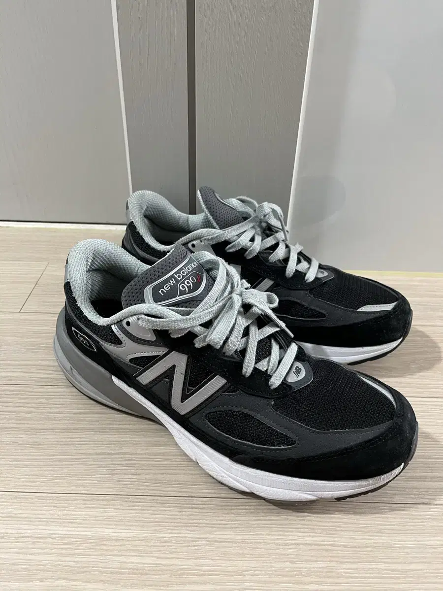 뉴발란스 990v6 블랙 270