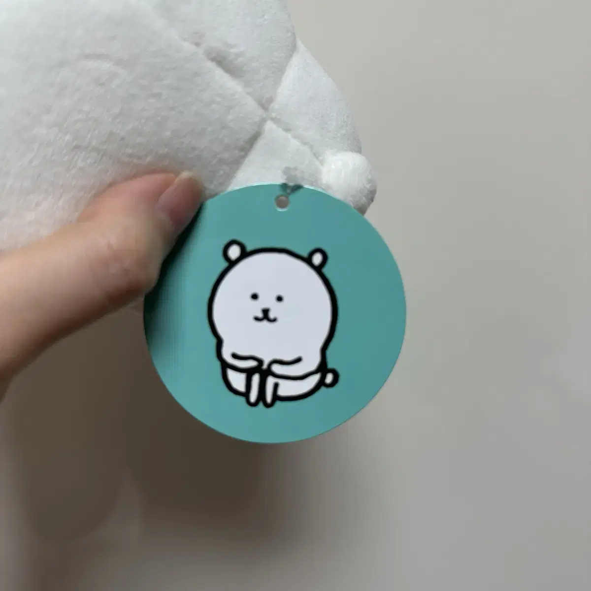 앉은 농담곰