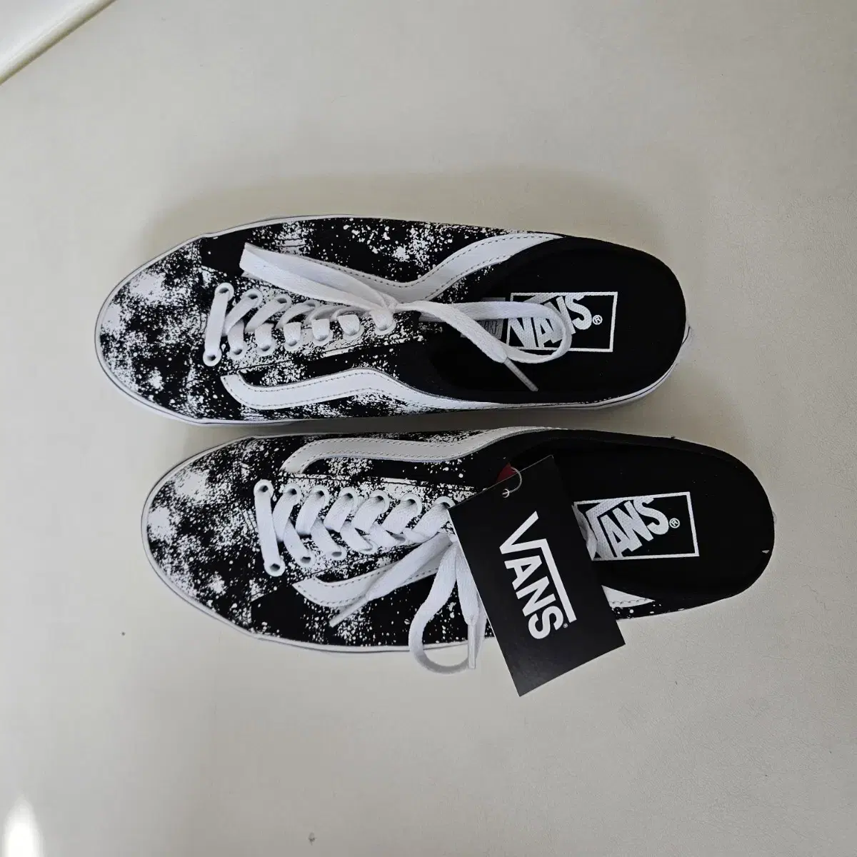 [270] vans 뮬 오버스프레이