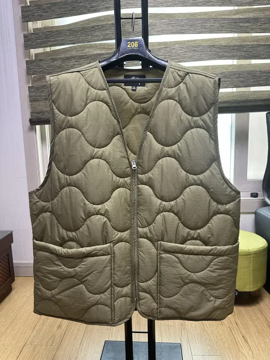 [XL]Stussy Quilted Vest in Khaki/Olive