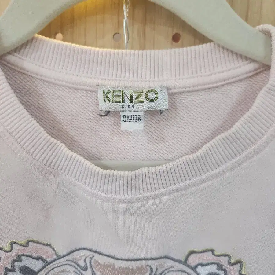 KENZO 겐조키즈 연핑크 티셔츠 ㅡ8T