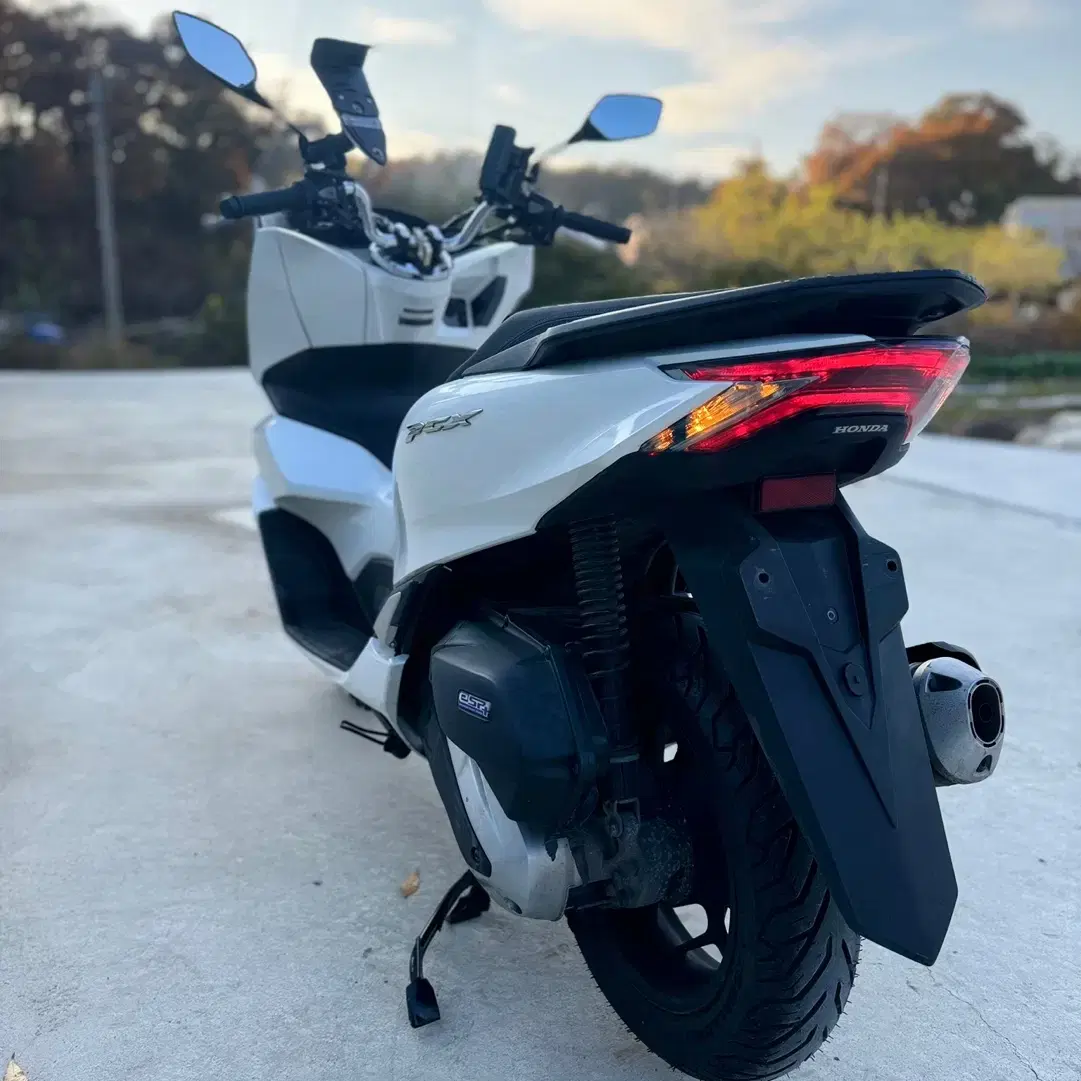 pcx125 ABS 22년식 56,@@@km 판매중입니다