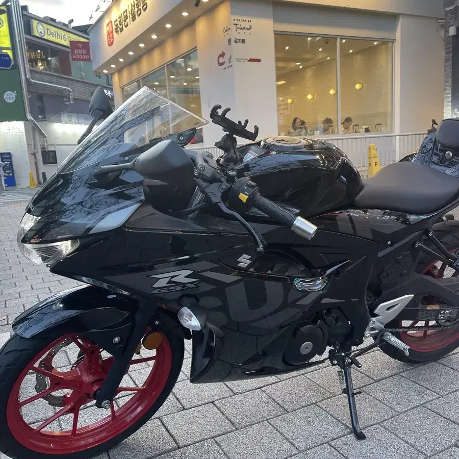 22년식 스즈키 gsx r125 검빨 3200km 신차급