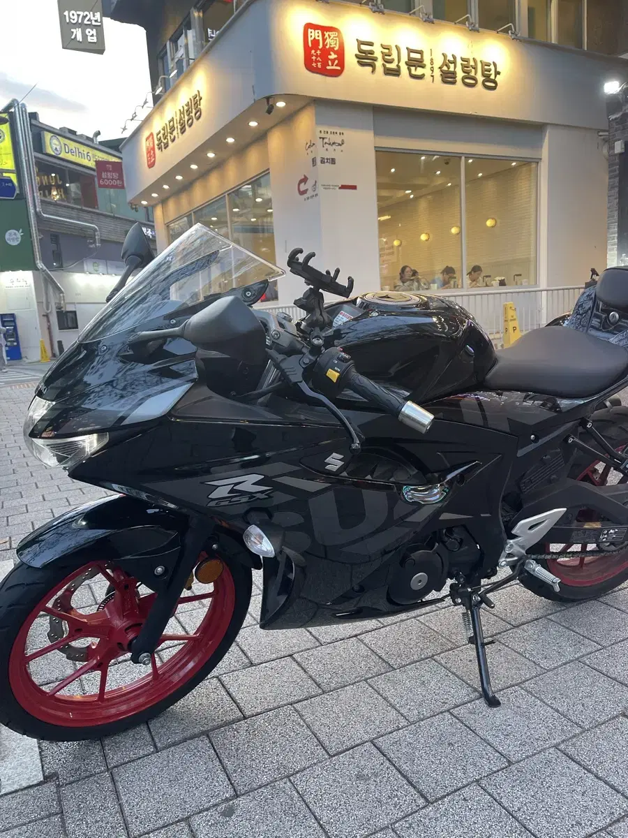 22년식 스즈키 gsx r125 검빨 3200km 신차급