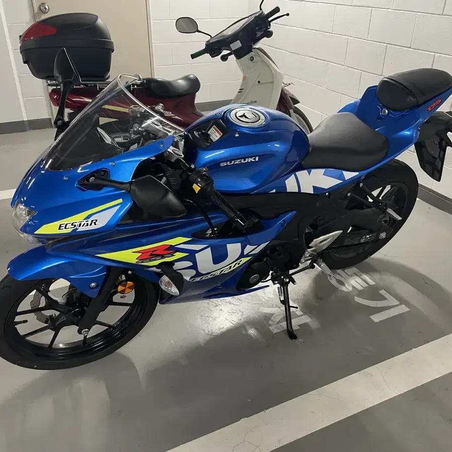 스즈키 gsx-r125 신차급 팝니다