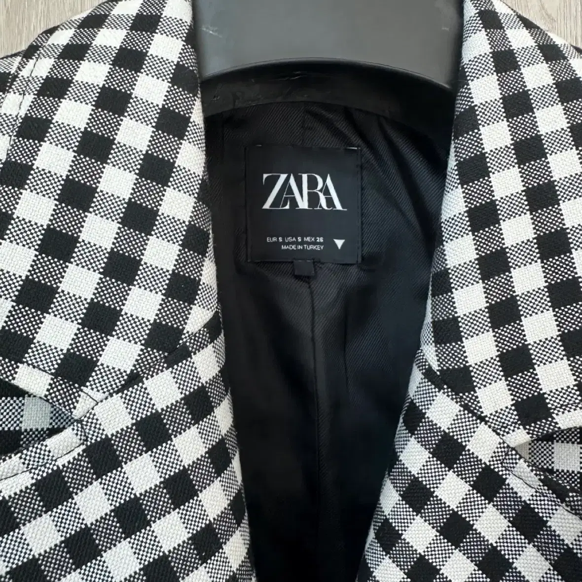 ZARA 크롭자켓