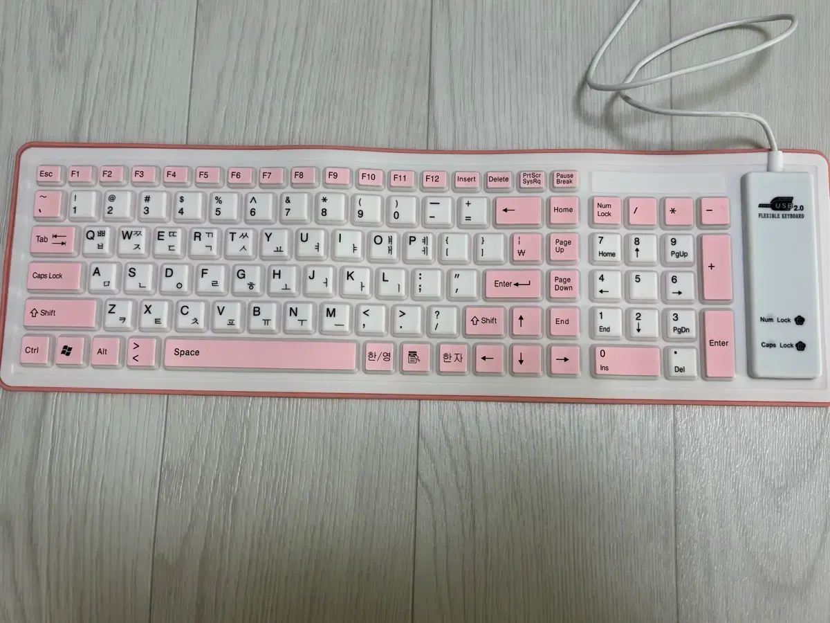 Folding keyboard pink color