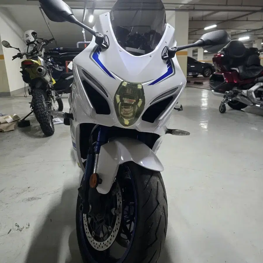 18년식 r1000r