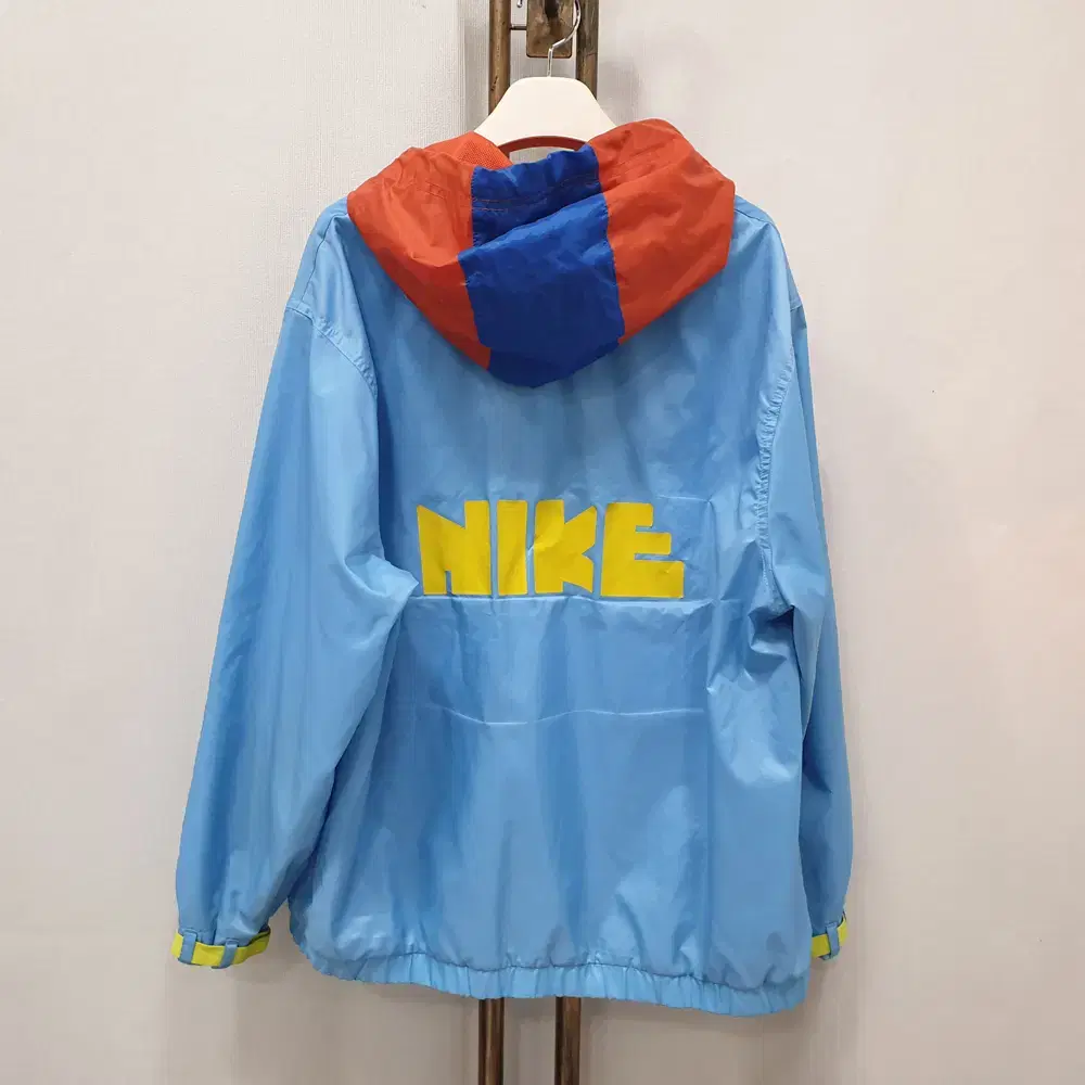 (JJ25333)나이키 NIKE 아노락 후드 탑 90(L)우먼용