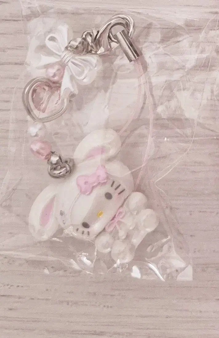 Angel Devil Kitty Snow Rabbit Kitty Strap New