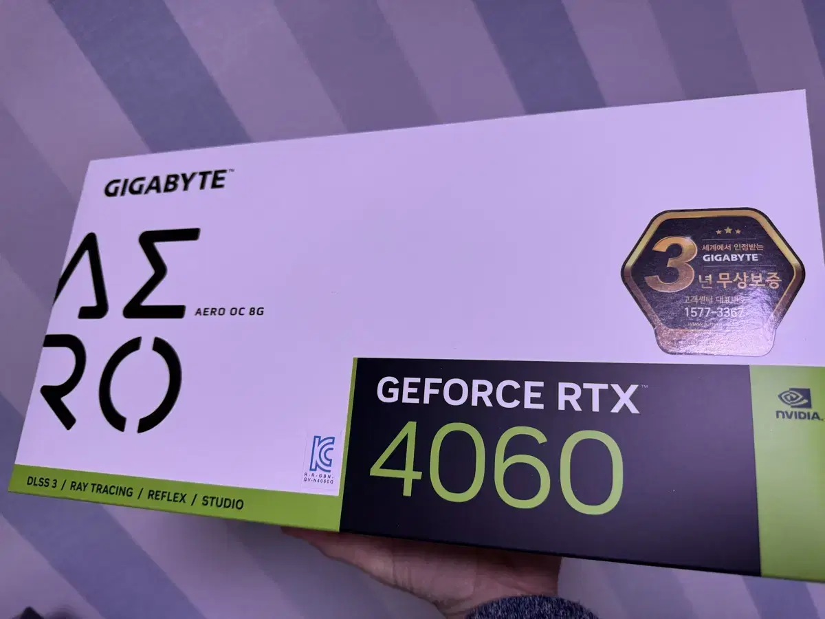 RTX 4060 AERO 미개봉 화이트 그래픽카드