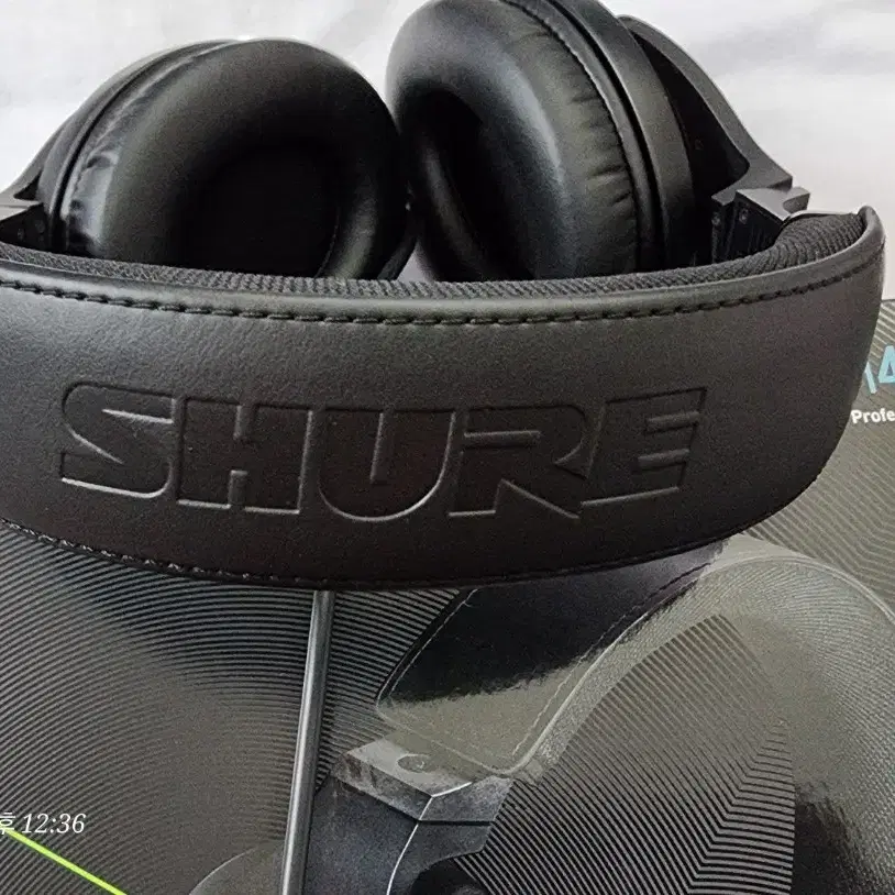 SHURE SRH440A