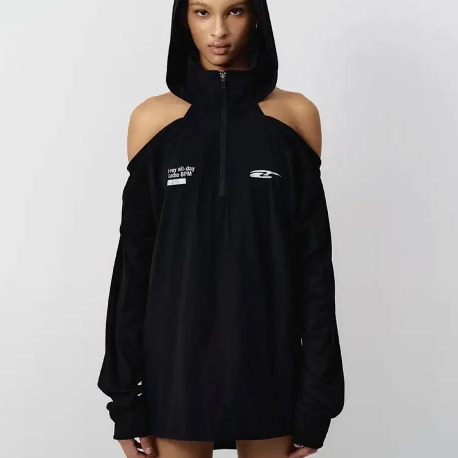 Leey SPORTY OPEN SHOULDER HOODED