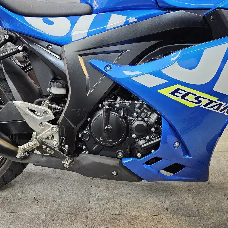 2023 스즈키 GSX-R125