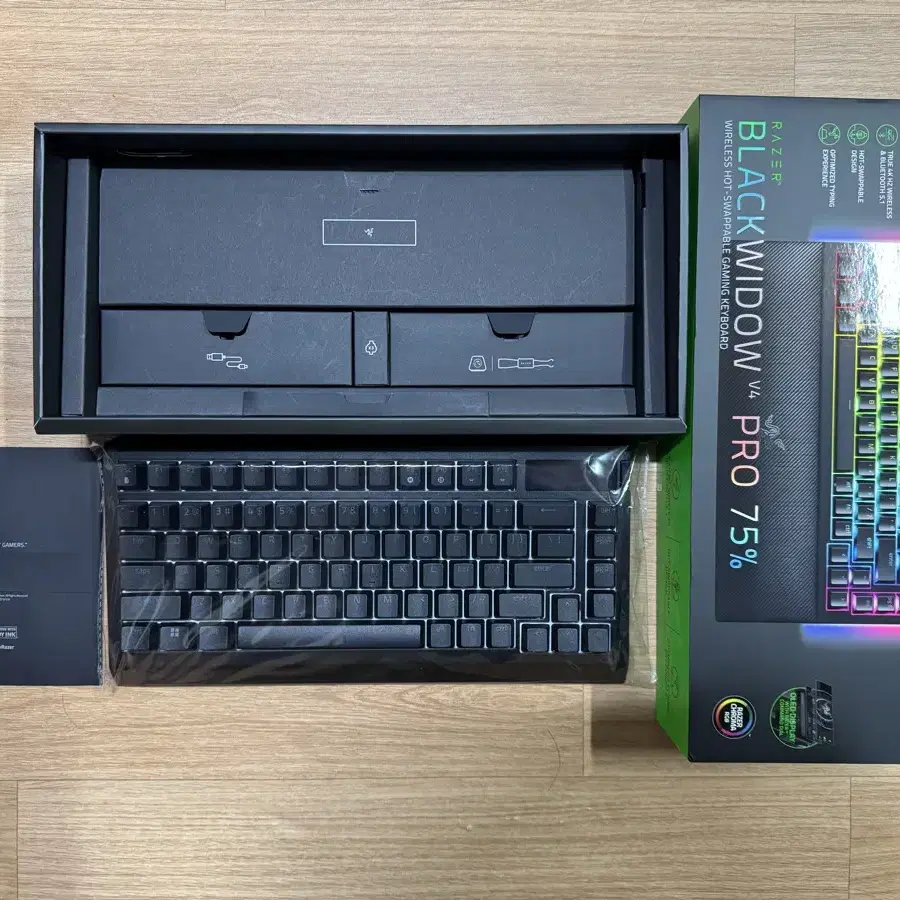 RAZER 블랙위도우 V4 Pro 75% US