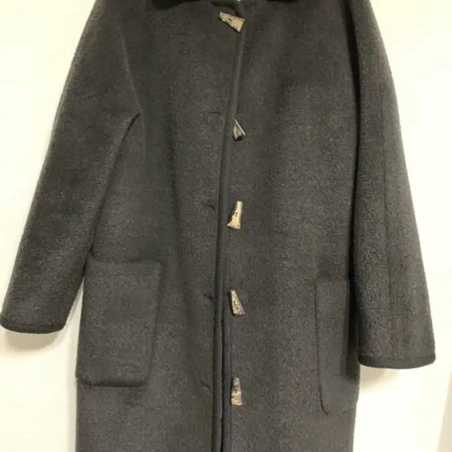 akro duffle pocket suri coat 팝니다!