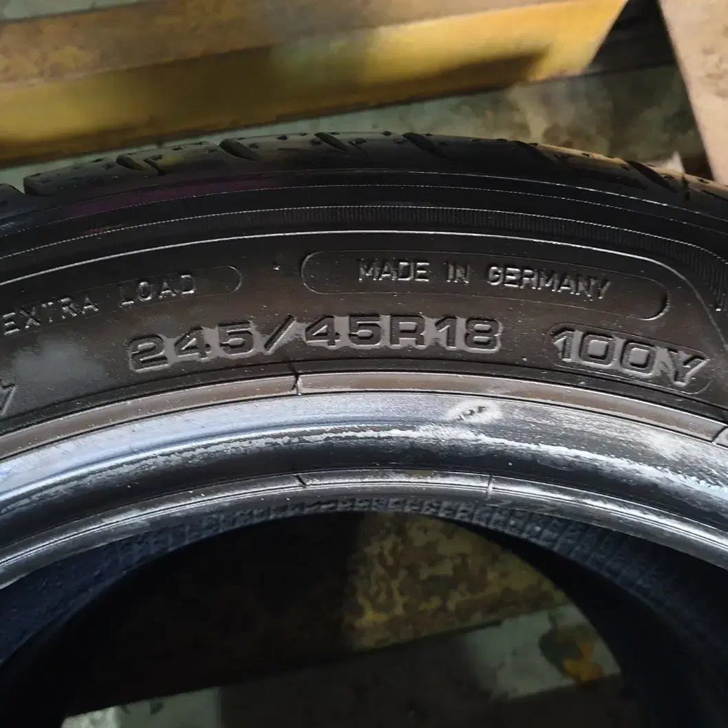 2454518/중고타이어 굿이어 런플렛 245/45R18 100Y 2개