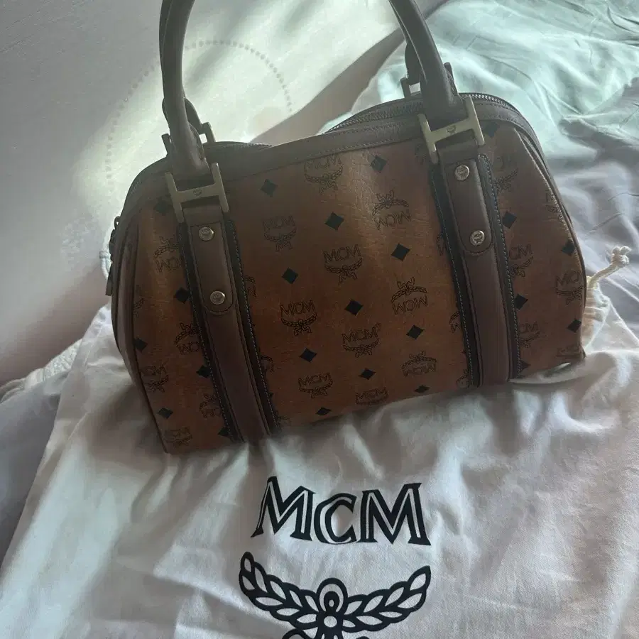 [정품] MCM 핸드백 드라운