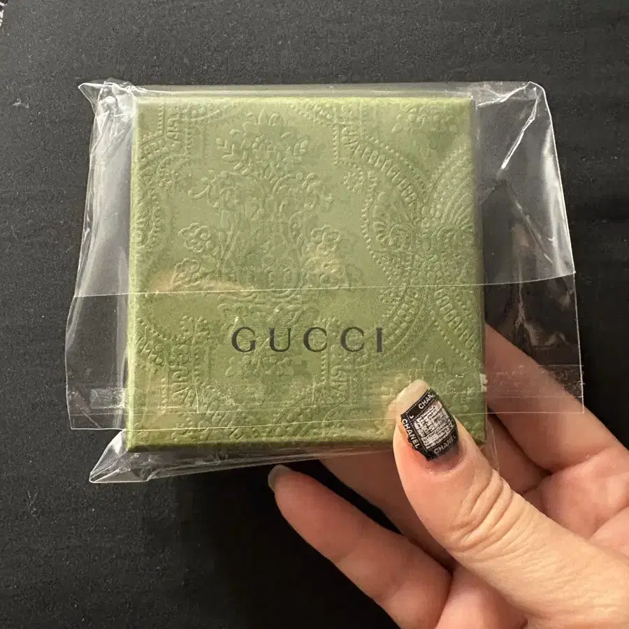 GUCCI  새상품급 선물용 구찌 인터로킹 펜던트 목걸이