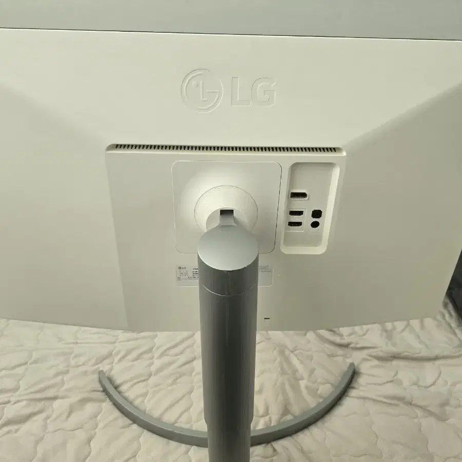 LG 27UL550 모니터 부품용 판매합니다.