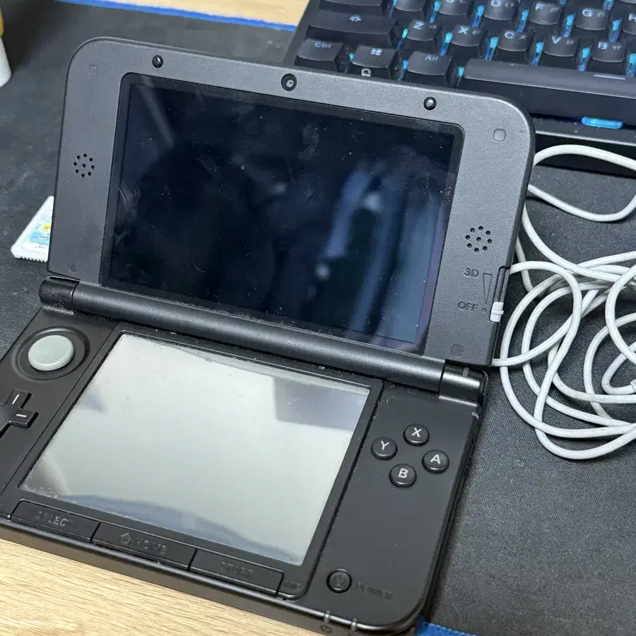 닌텐도 3DS XL, 충전기 세트로 싸게팝니다 + 마리오카트 칩