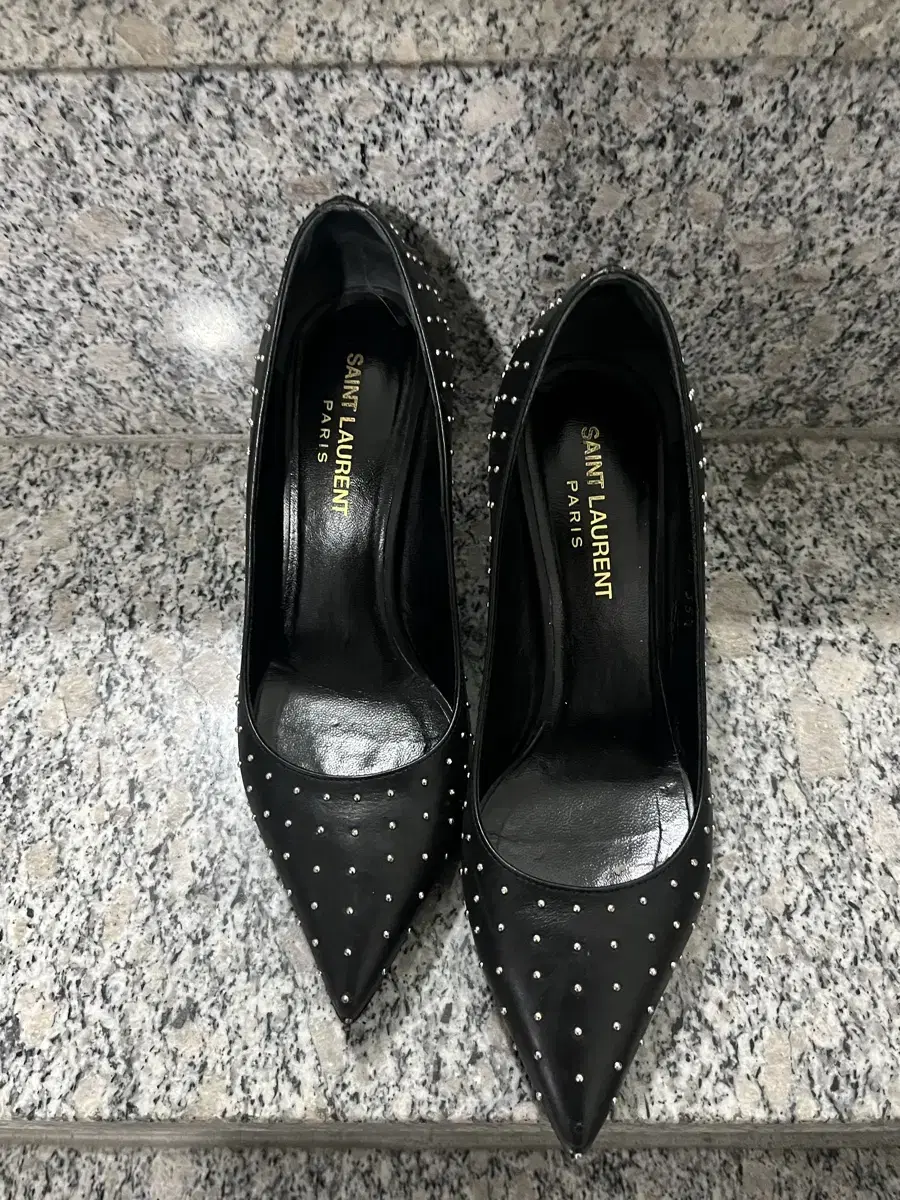 Saint Laurent 생로랑 스터드 펌프스힐 구두 35.5