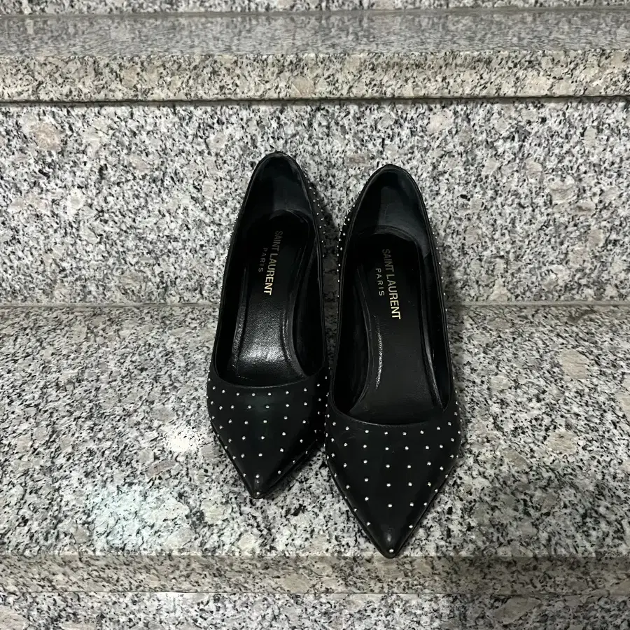 Saint Laurent 생로랑 스터드 펌프스힐 구두 35.5