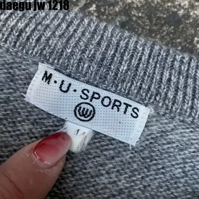 M MU SPORTS KNIT 엠유 스포츠 니트