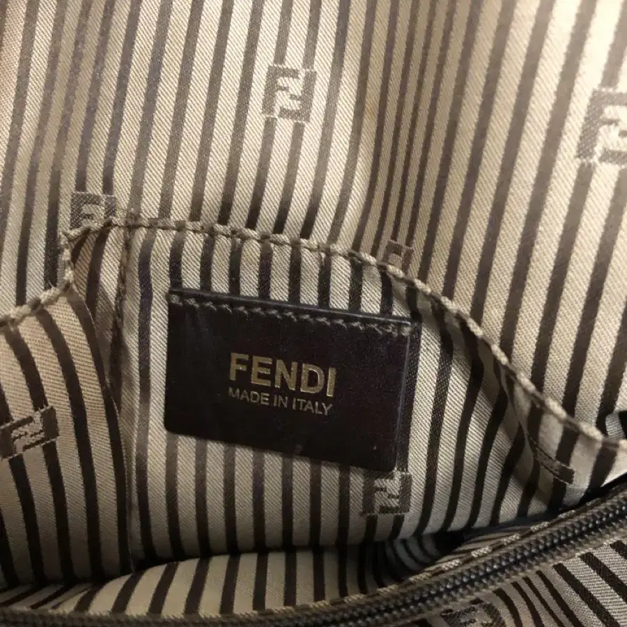 Fendi 버건디 토트백